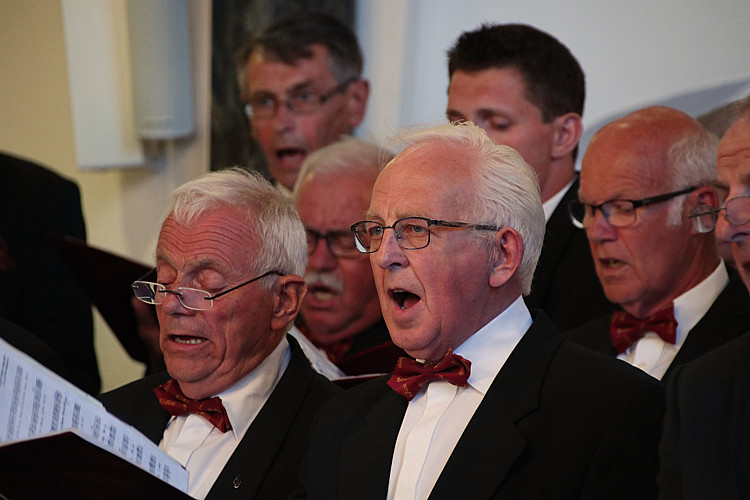 25 jaar Waarder helpt Roemenië met zangavond van Conforza_34